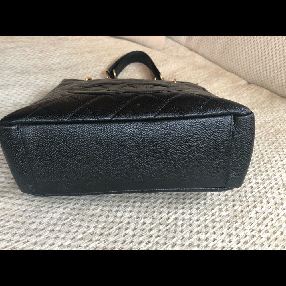 Chanel Petit Shopping Tote - Picture 5 of 11